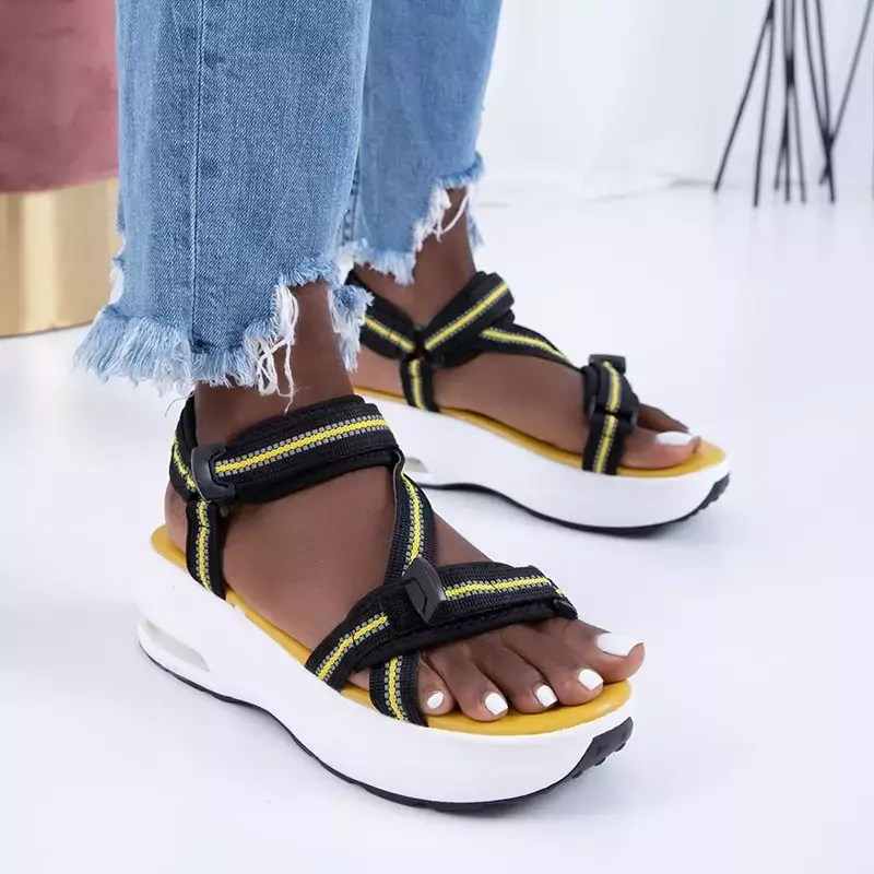 OUTLET Черные женские спортивные сандалии с желтыми вставками Rieka - Обувь