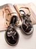 Черные сандалии с резиновым цветком Fala - Обувь