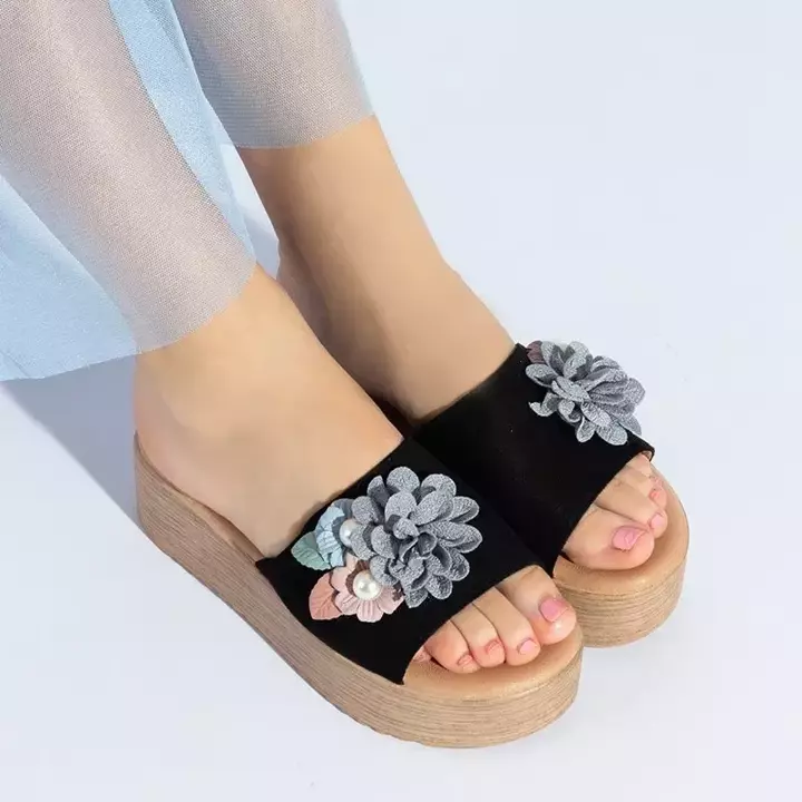 OUTLET Черные женские сандалии на платформе Azriel - Обувь