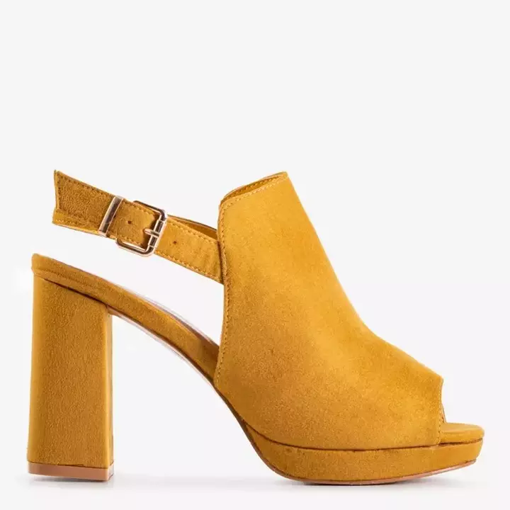OUTLET Желтые женские босоножки на высоком каблуке Wefira - Обувь