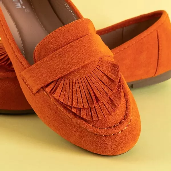 OUTLET Женские лоферы из эко-замши оранжевого цвета с бахромой Daiane - Обувь